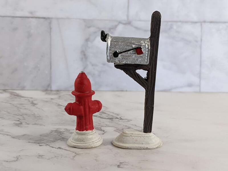 Snow Village Fire Hydrant and Mailbox