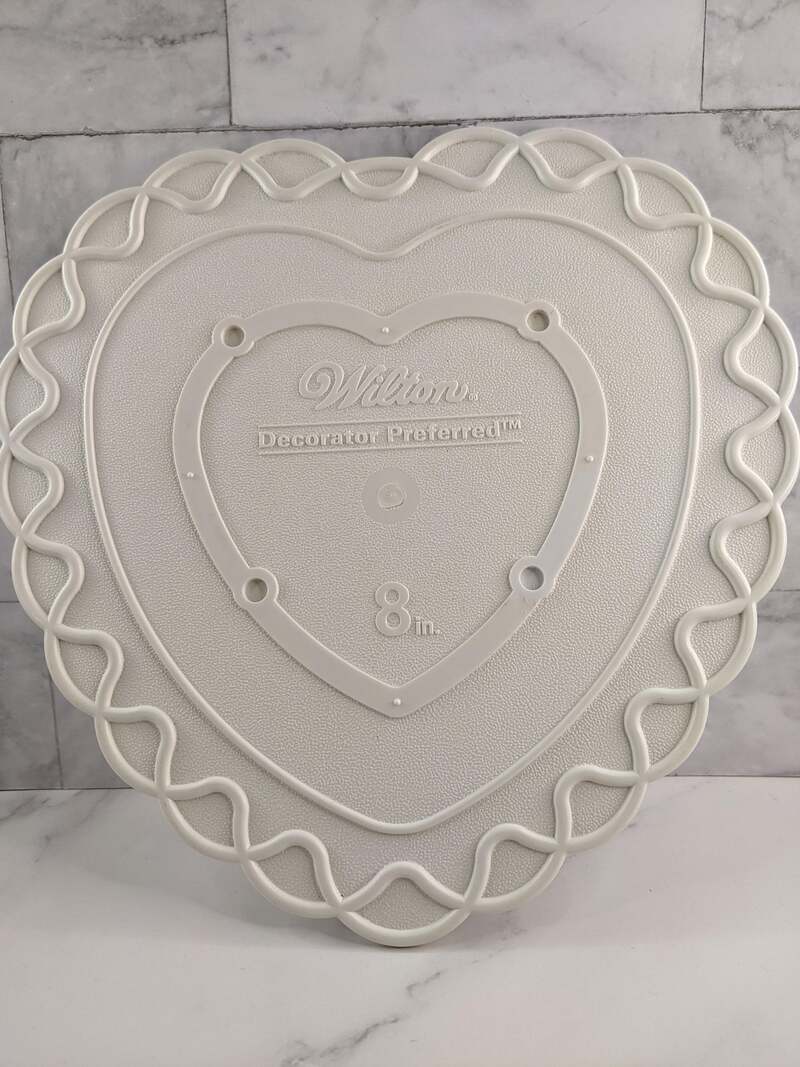 Wilton Heart Cake Plate